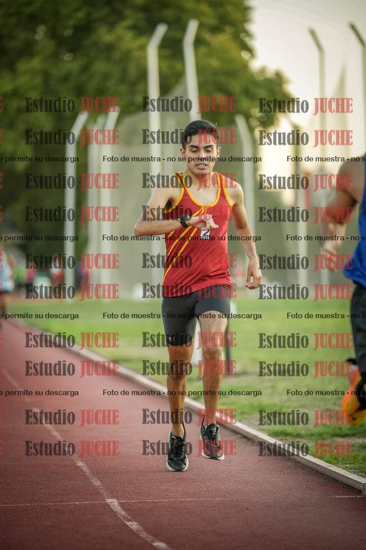 Fotos de los 3000 m llanos de varones