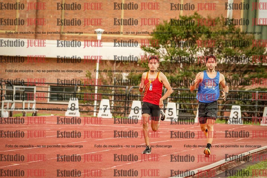 Fotos de los 3000 m llanos de varones