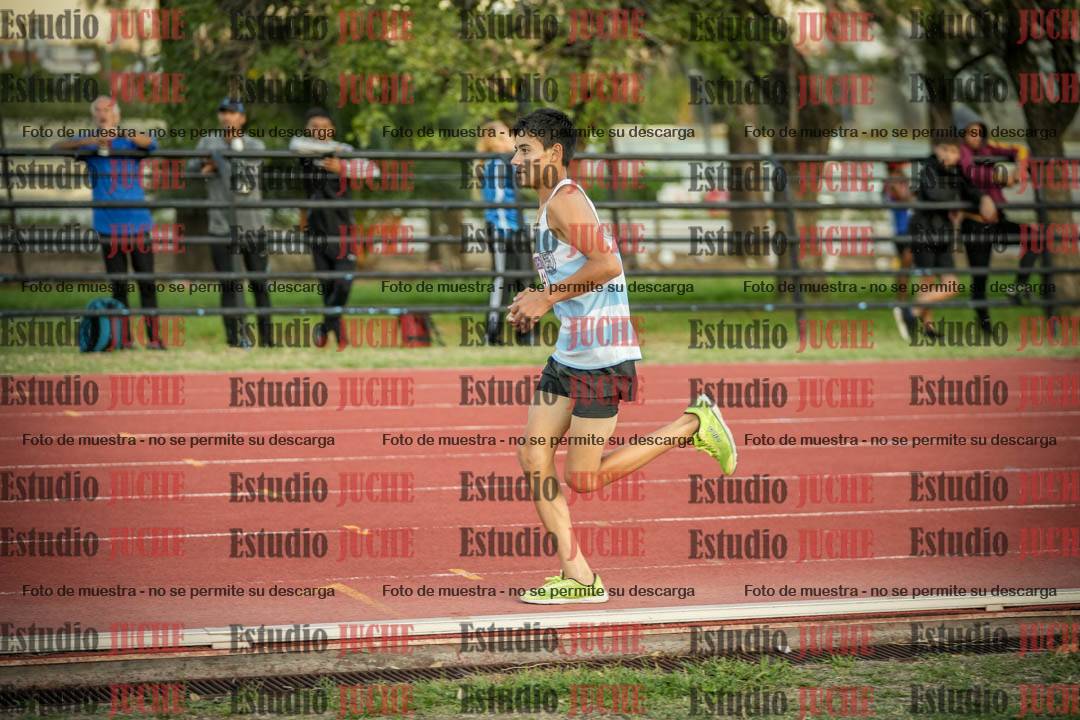 Fotos de los 3000 m llanos de varones