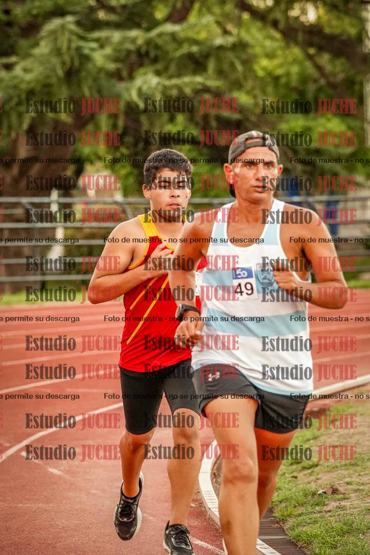 Fotos de los 3000 m llanos de varones