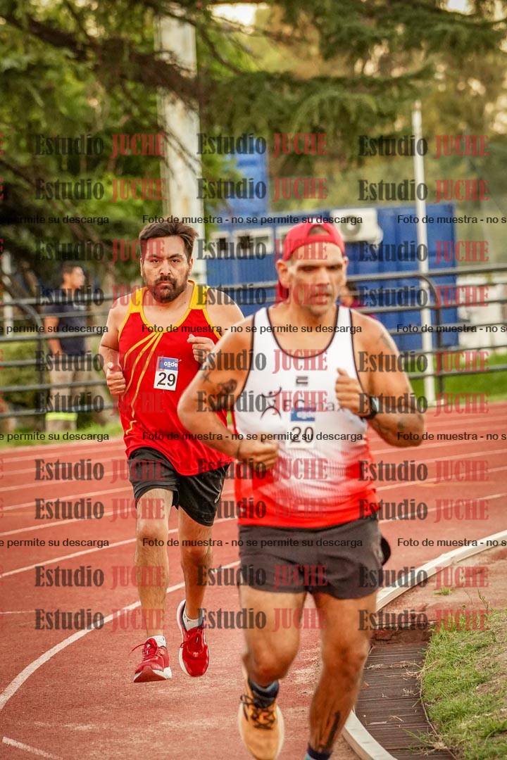 Fotos de los 3000 m llanos de varones