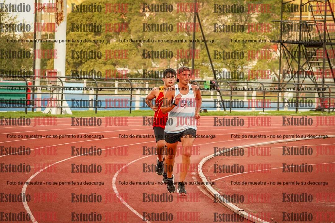 Fotos de los 3000 m llanos de varones