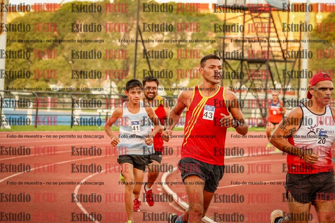 Fotos de los 3000 m llanos de varones