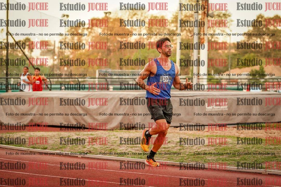 Fotos de los 3000 m llanos de varones