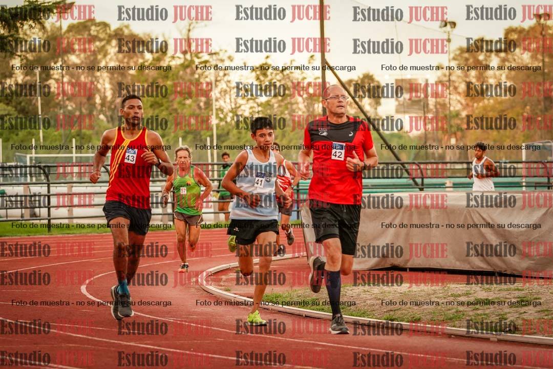 Fotos de los 3000 m llanos de varones