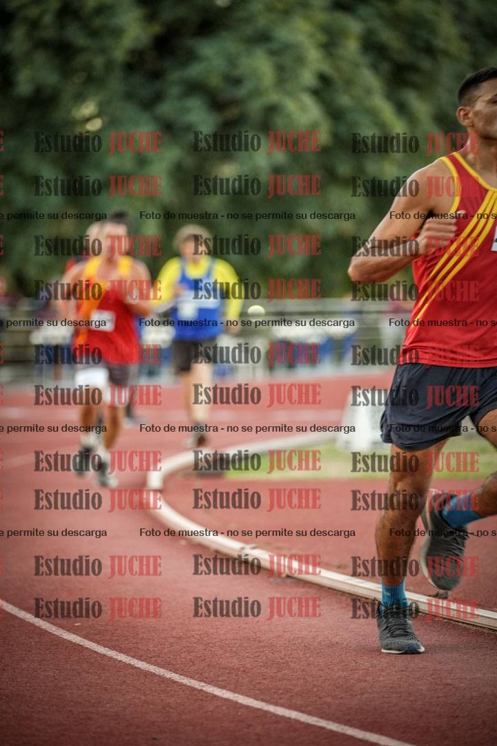 Fotos de los 3000 m llanos de varones