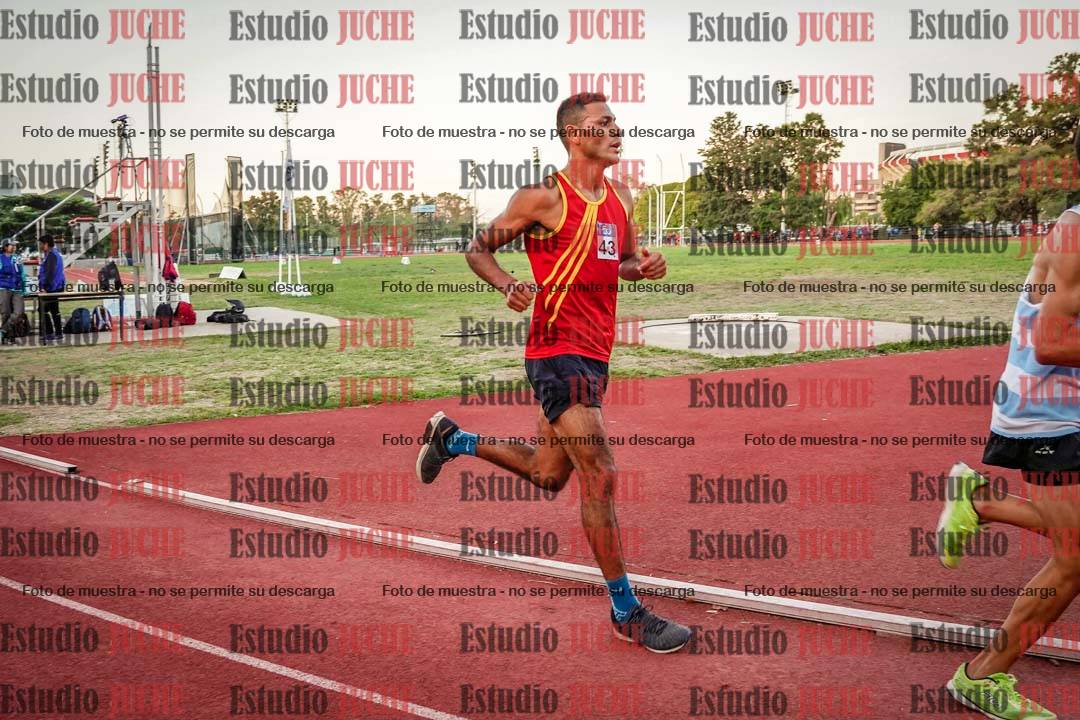 Fotos de los 3000 m llanos de varones