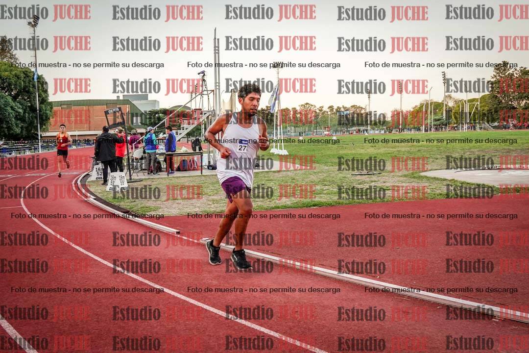 Fotos de los 3000 m llanos de varones