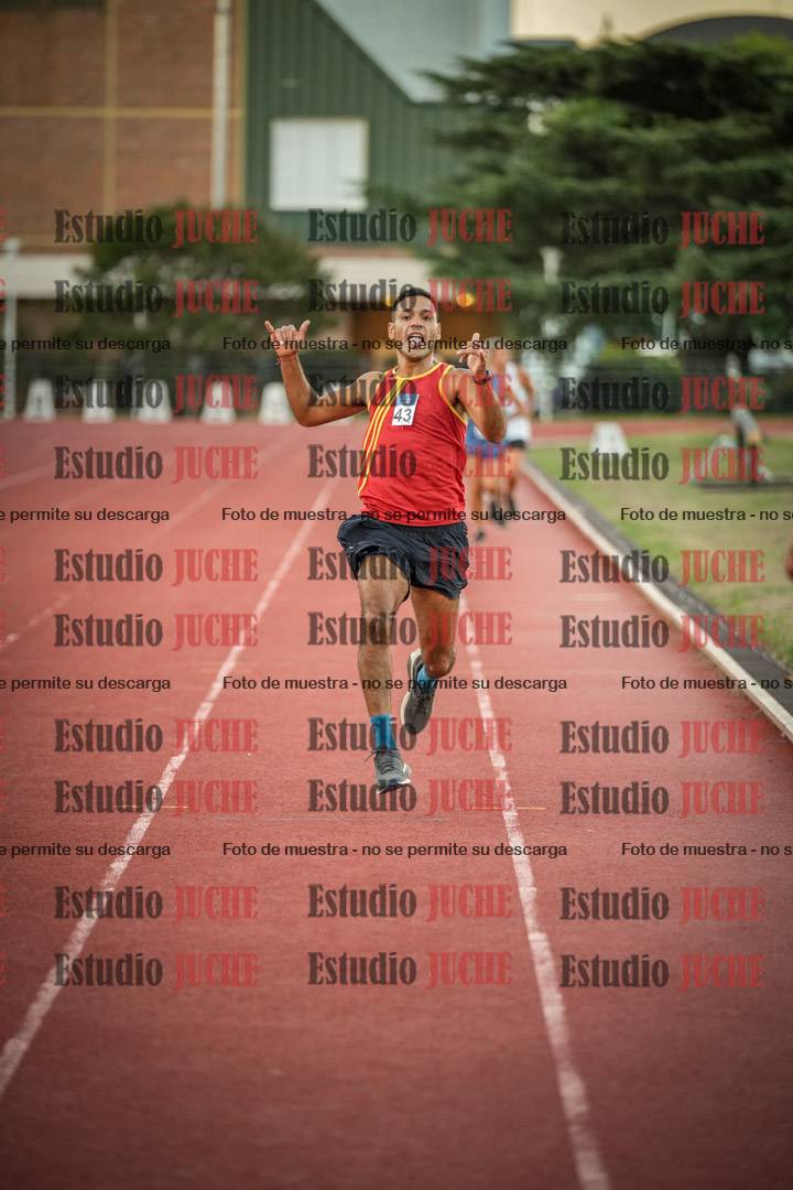 Fotos de los 3000 m llanos de varones