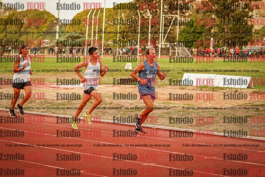 Fotos de los 3000 m llanos de varones