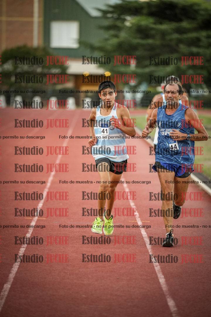 Fotos de los 3000 m llanos de varones