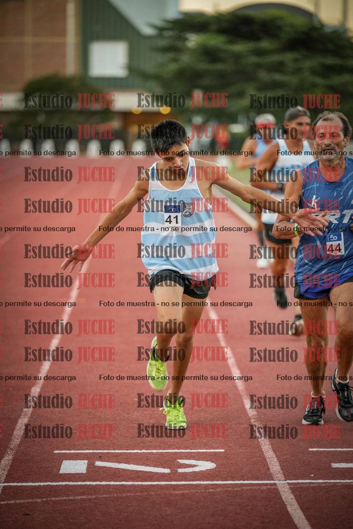 Fotos de los 3000 m llanos de varones