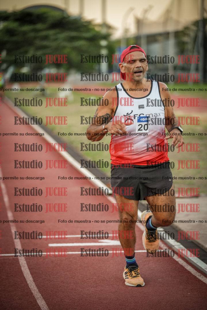 Fotos de los 3000 m llanos de varones